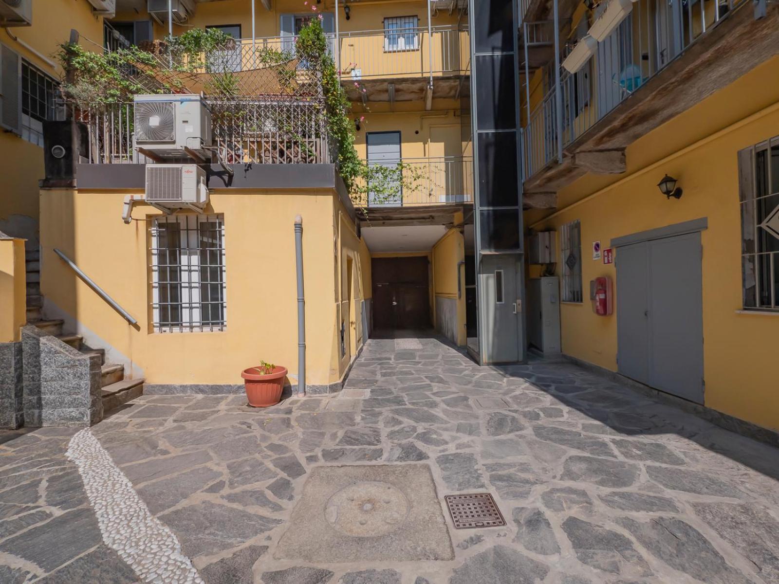 Canonica Attic Apartment Milano Eksteriør billede